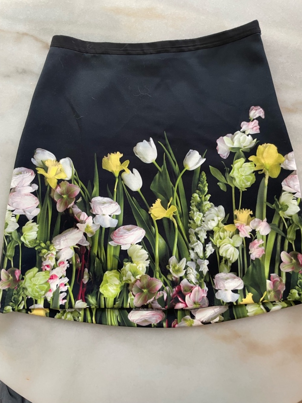 Victoria Beckham for Target Floral Border Black A-Line Skirt size S